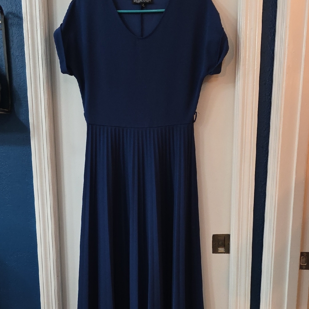 Chic Navy Midi Dress
